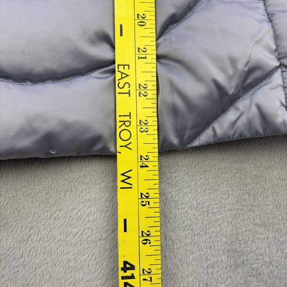 North Face Vest Womens Medium Silver 550 Puffer Goose Down Quilted Jacket Zip - Picture 12 of 12